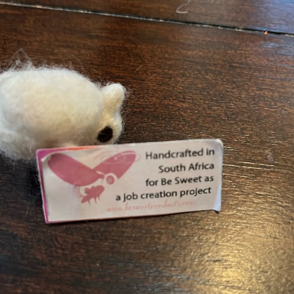 Handcrafted decorative pin. Felted off white chick. NWT - Picture 4 of 4